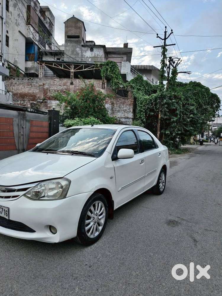 Toyota Etios V, 2012, Cng & Hybrids