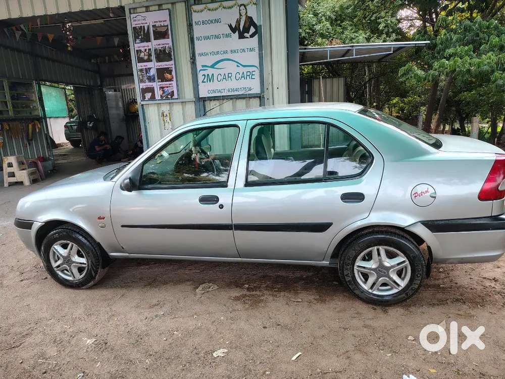 Ford Ikon 1.6 Zxi 2004