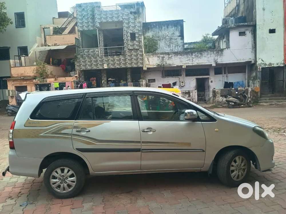 V Model Innova