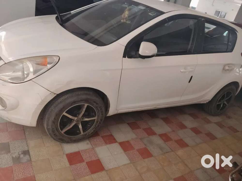Hyundai I20 2010 Diesel 120000 Km Driven