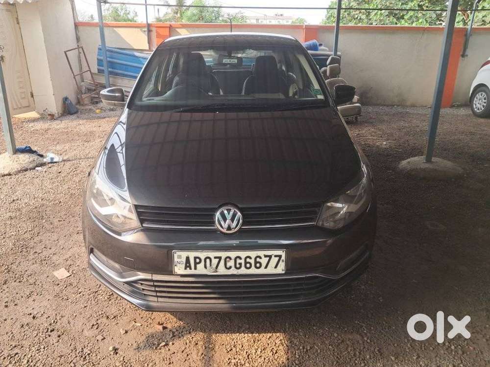 Volkswagen Polo Highline 1.6l Petrol, 2015, Petrol