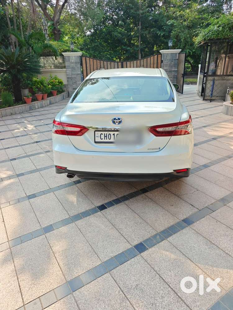 Toyota Camry Hybrid 2020
