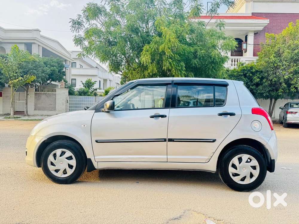 Maruti Suzuki Swift Vvt Zxi, 2010, Petrol