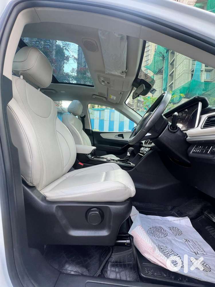 Mahindra Xuv700 2.2 Ax 7 Diesel At Str, 2025, Diesel