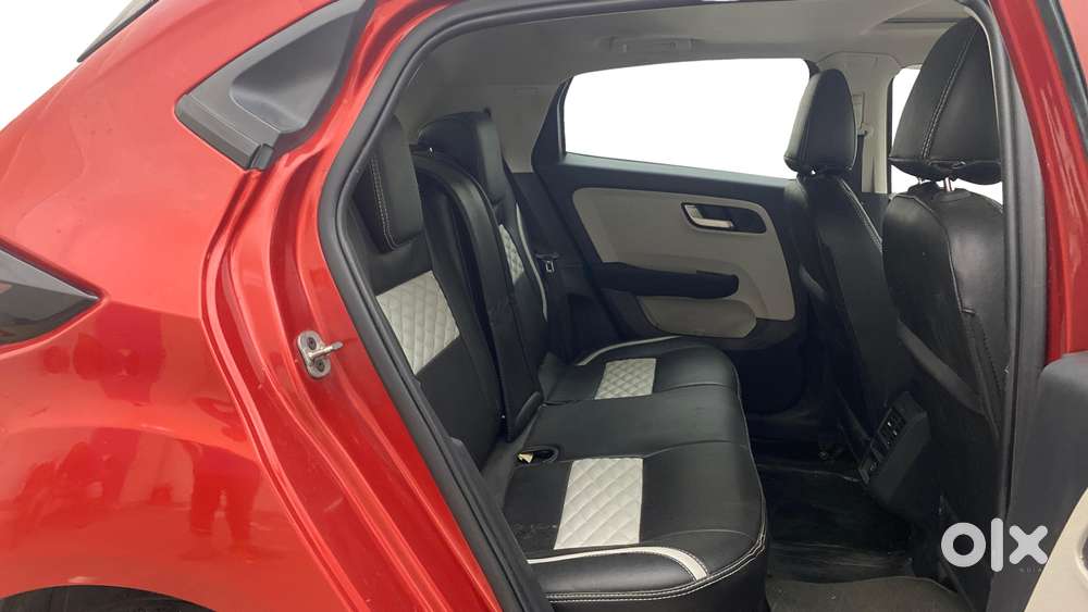 Tata Altroz Xz Plus (s), 2023, Petrol