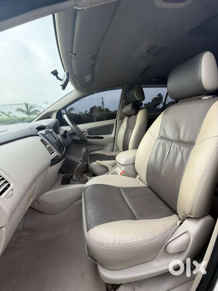 Toyota Innova 2.5 Zx 7 Str Bs-iv, 2014, Diesel