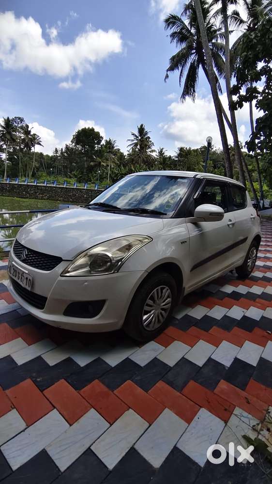 Maruti Suzuki Swift Vxi With Abs, 2014, Petrol