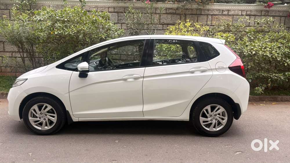 Honda Jazz V Automatic, 2018, Petrol