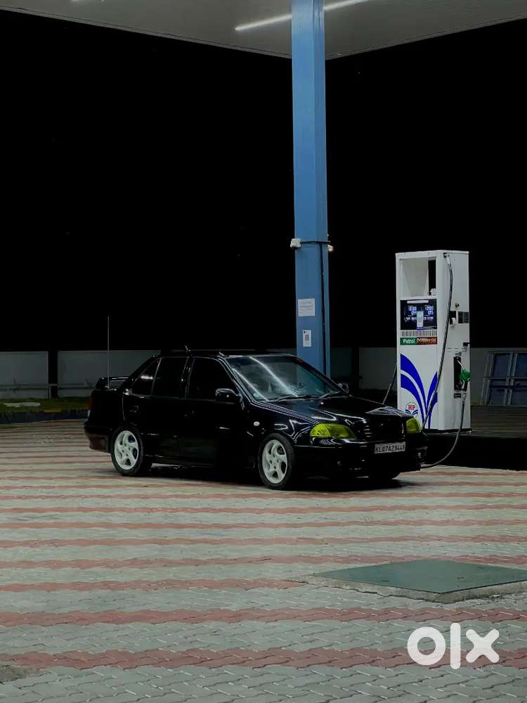 Maruti Suzuki Esteem Vxi 2005