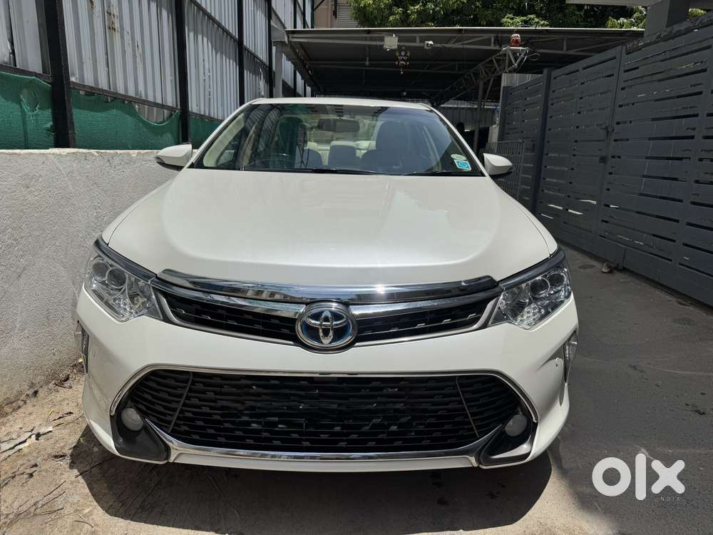 Toyota Camry 2.5 Hybrid, 2016, Cng & Hybrids