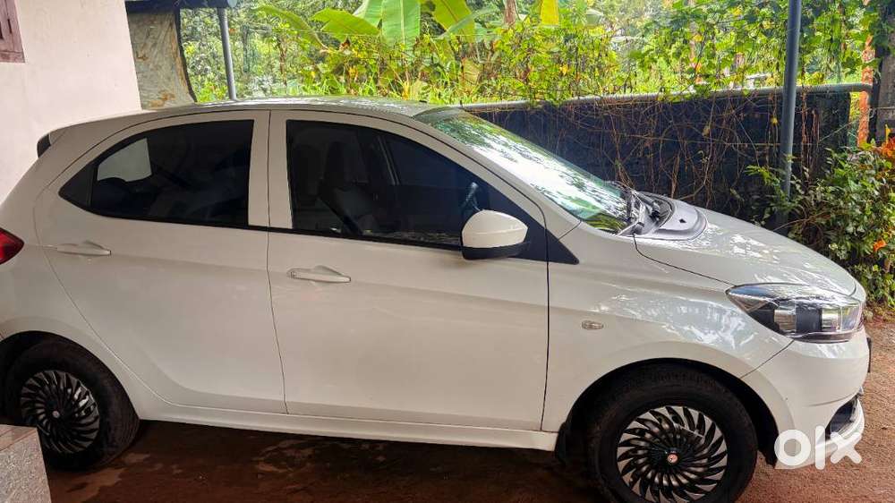 Tata Tiago Xe 2018