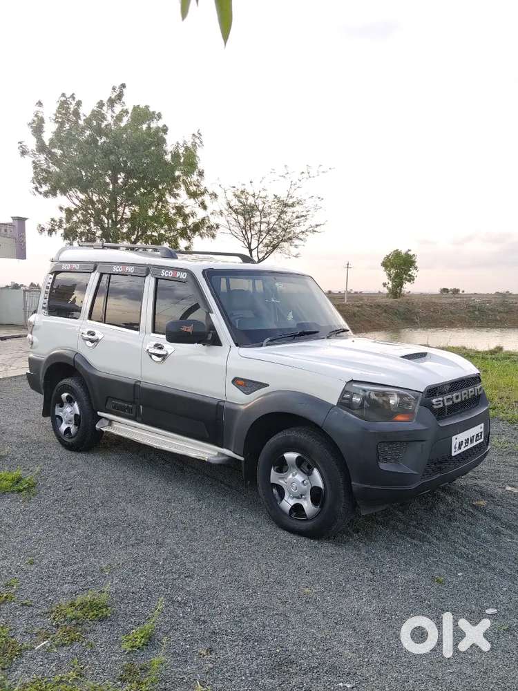 Mahindra Scorpio (9 Seater) S2  Modal 2015