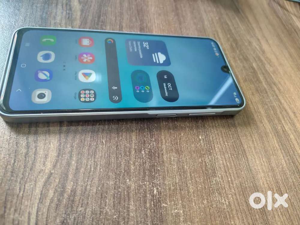 Samsung A17 brand new one month old 8gb 128gb
