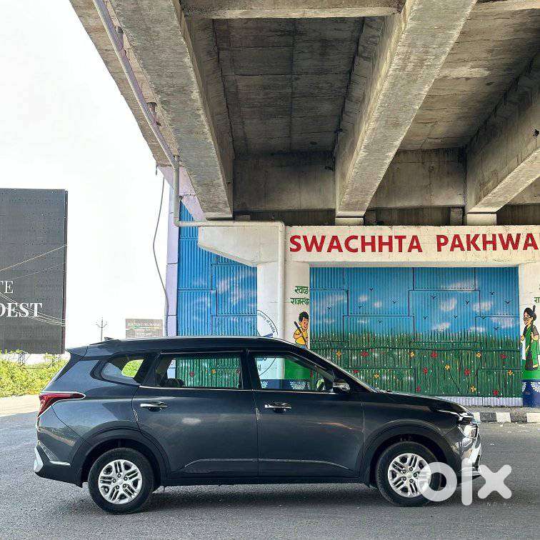 Kia Carens 1.4 Prestige 7 Str, 2023, Petrol