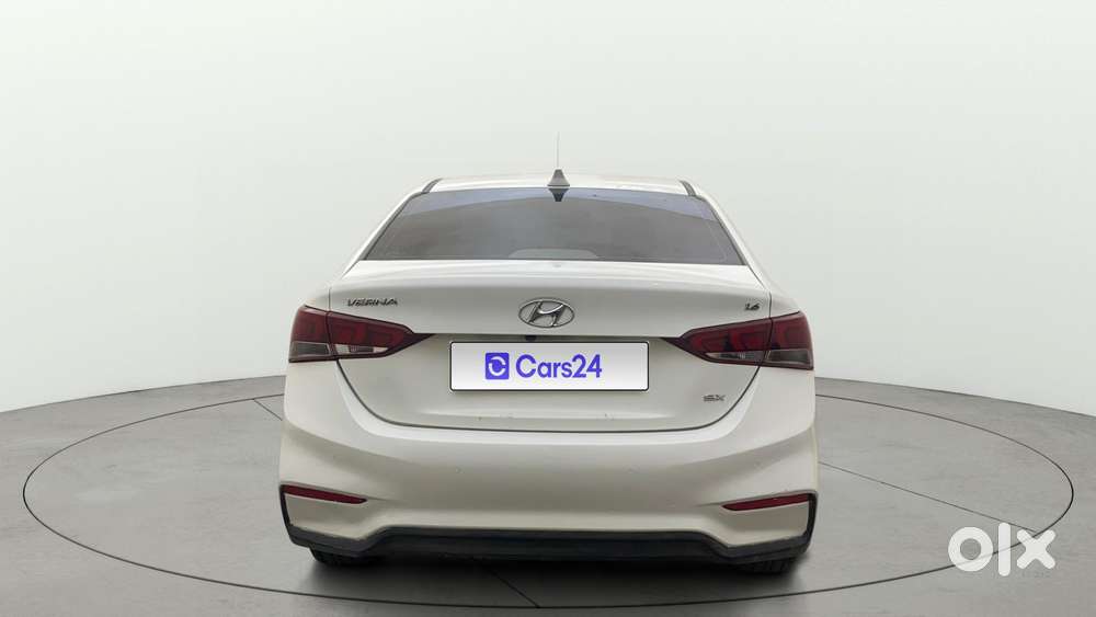 Hyundai Verna 1.6 Vtvt Sx, 2019, Petrol