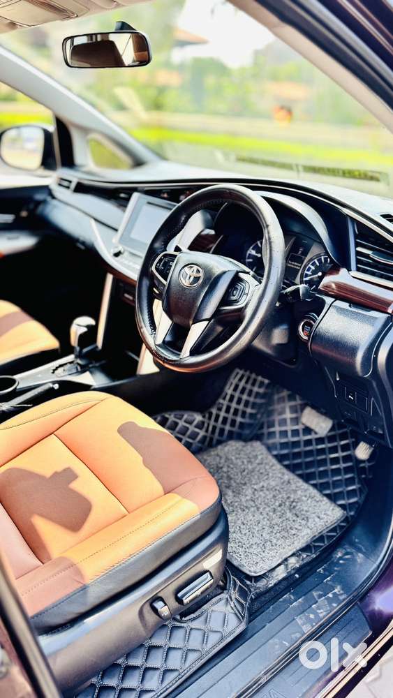 Toyota Innova Crysta 2.8 Zx At 7 Seater, 2016, Diesel