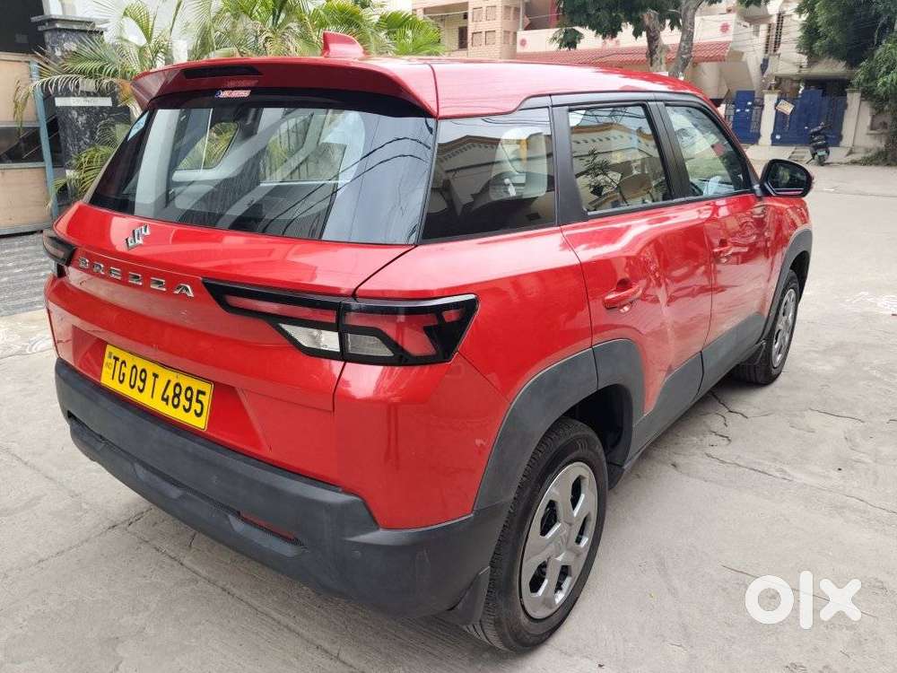 Maruti Suzuki Brezza 1.5 Lxi Cng, 2025, Cng & Hybrids