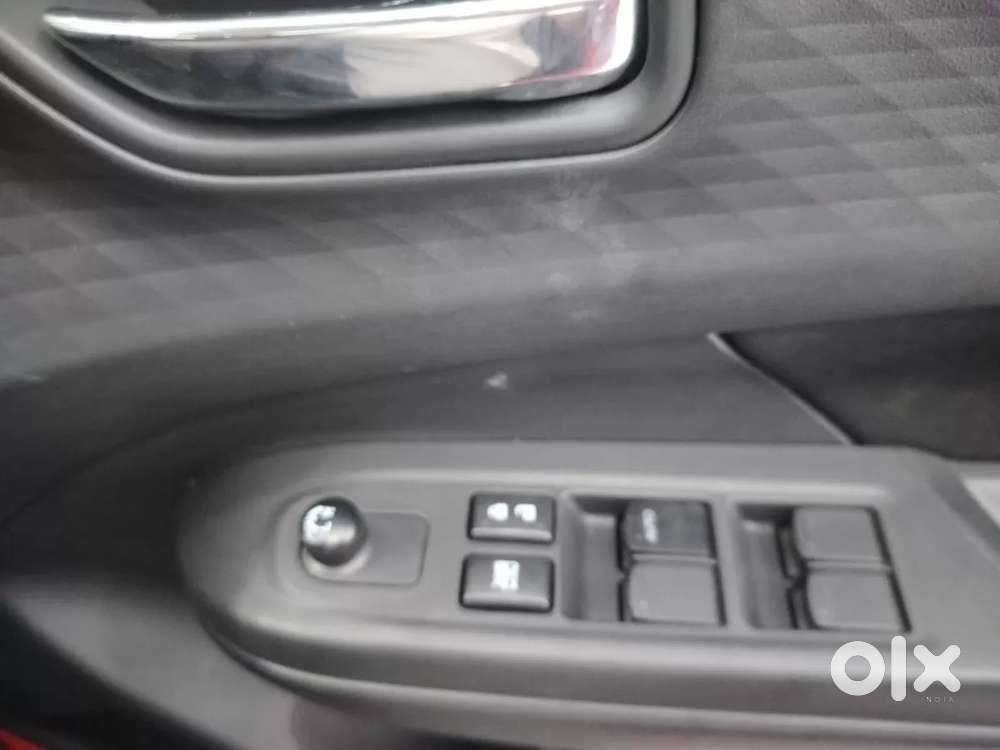 Maruti Suzuki Swift Vxi, 2025, Petrol