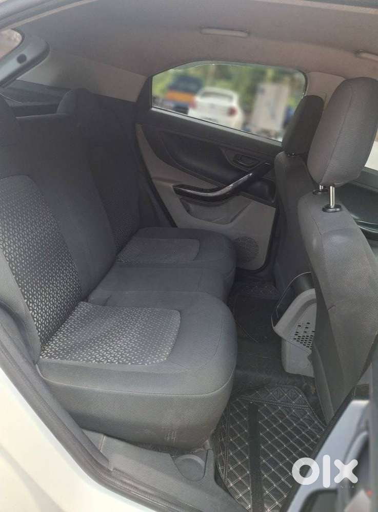 Tata Nexon 1.2 Revotron Xm (s), 2018, Petrol