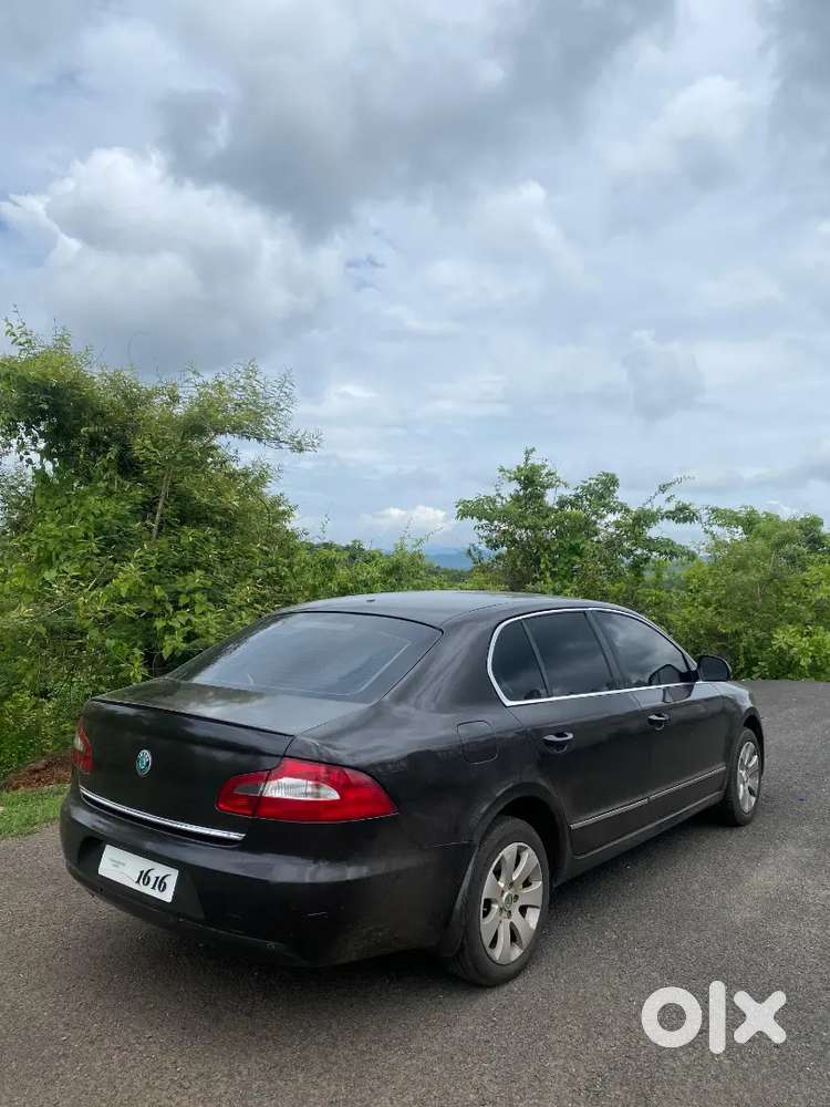 Skoda Superb 2013 Diesel Automatic  2nd Owner  Well Maintained