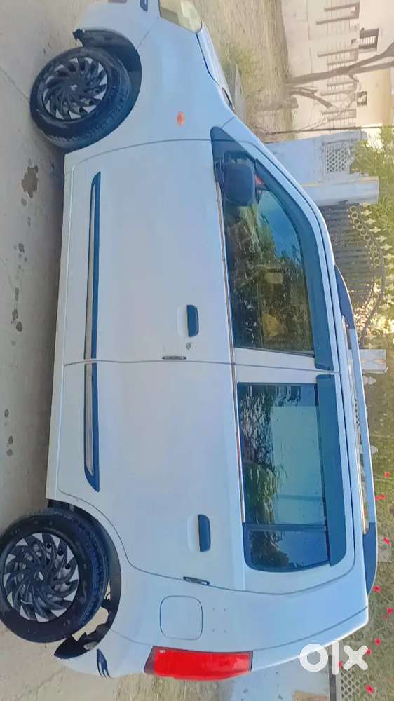 Maruti Suzuki Wagon R Lxi 2011