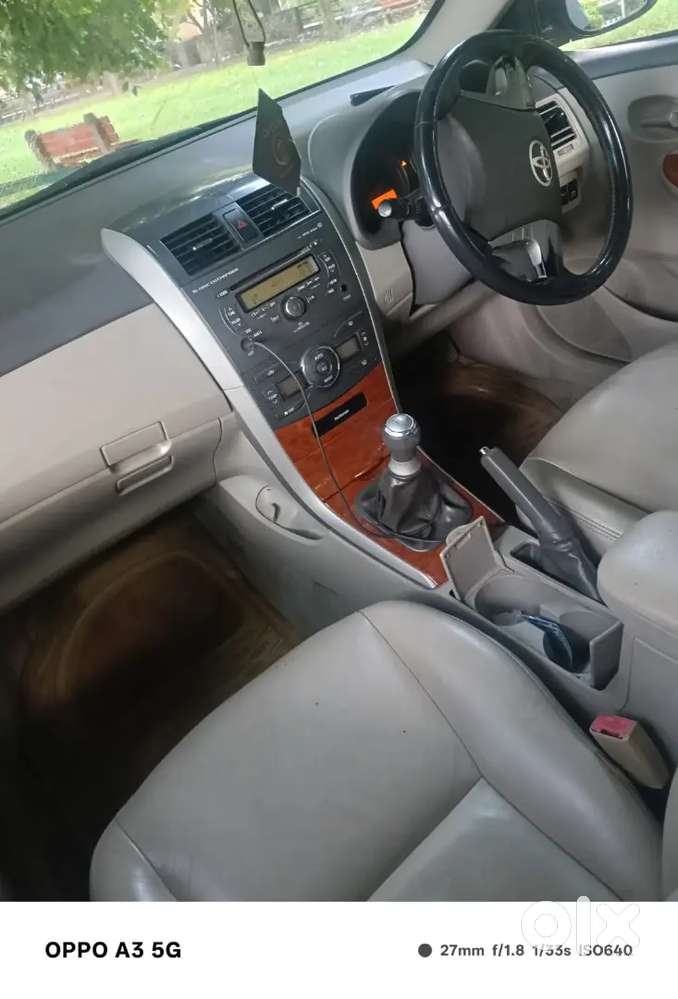 Toyota Corolla Altis 2011 Petrol Manual