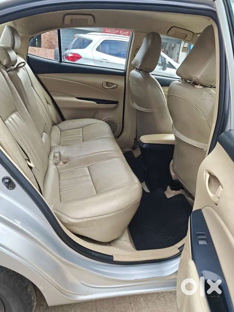 Toyota Yaris Petrol& Cng 2019
