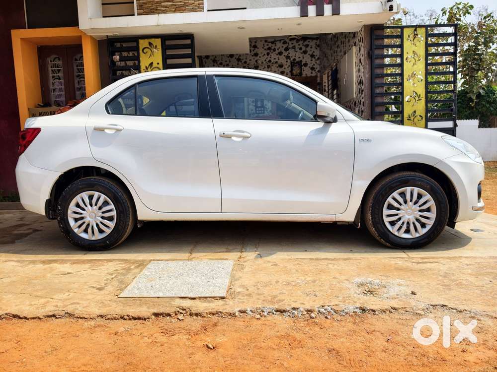 Maruti Suzuki Swift Dzire Amt Vdi, 2017, Diesel