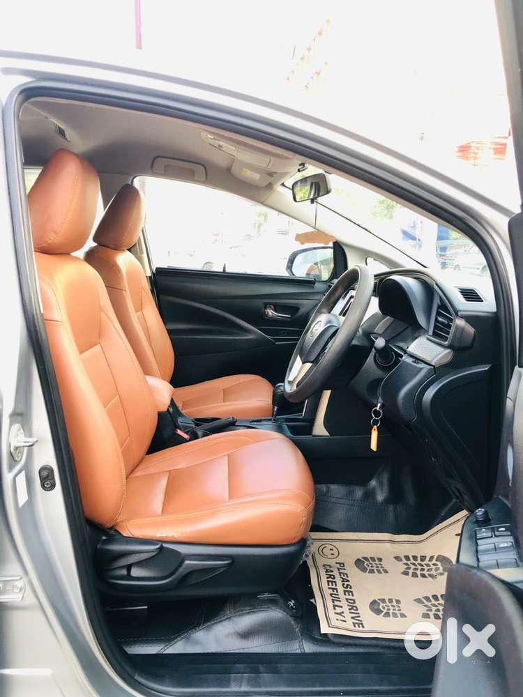 Toyota Innova Crysta 2.8 Gx At 8 Seater, 2017, Diesel