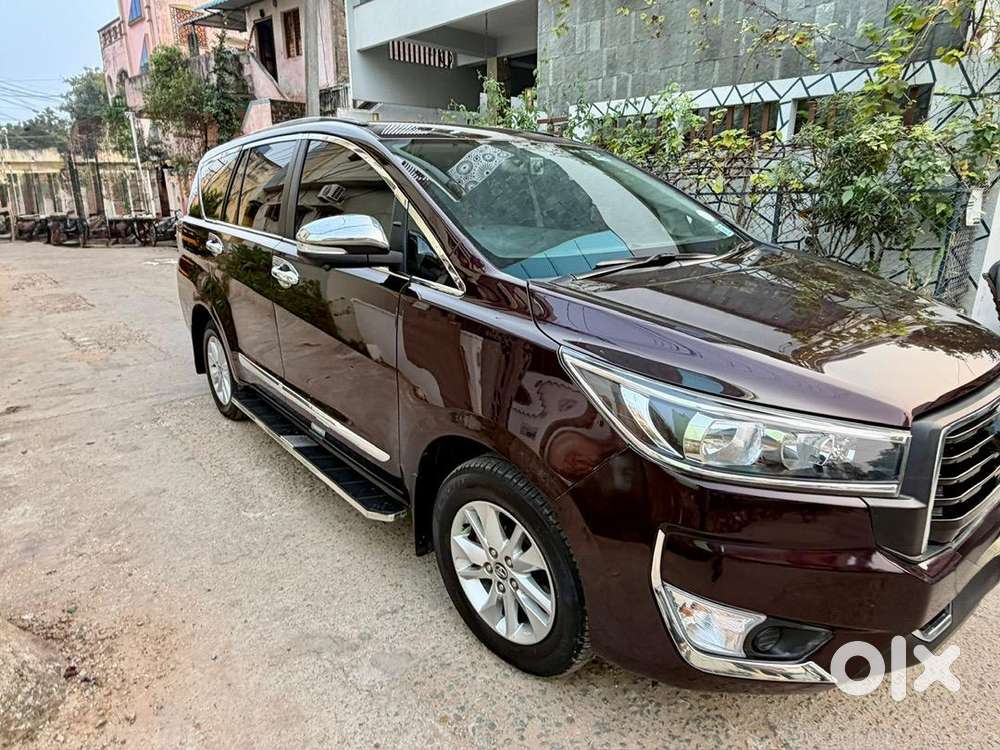 Toyota Innova Crysta 2017 Diesel Well Maintained