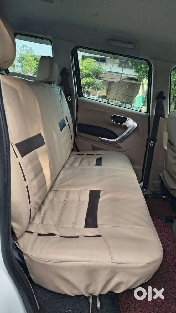 Mahindra Tuv 300 T10, 2018, Diesel