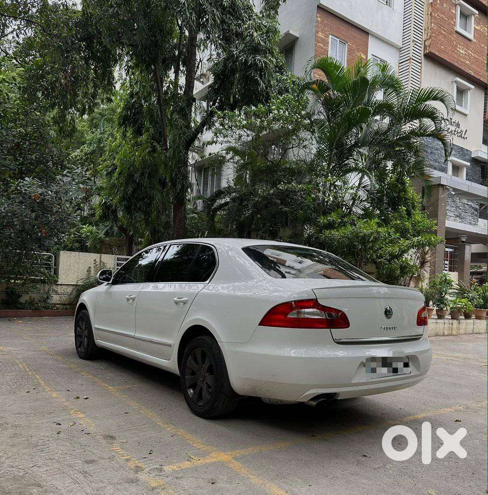 Skoda Superb Elegance 2.0 Tdi Cr At, 2010, Diesel