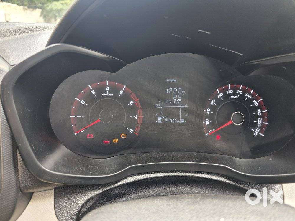 Mahindra Xuv300 W4, 2024, Petrol