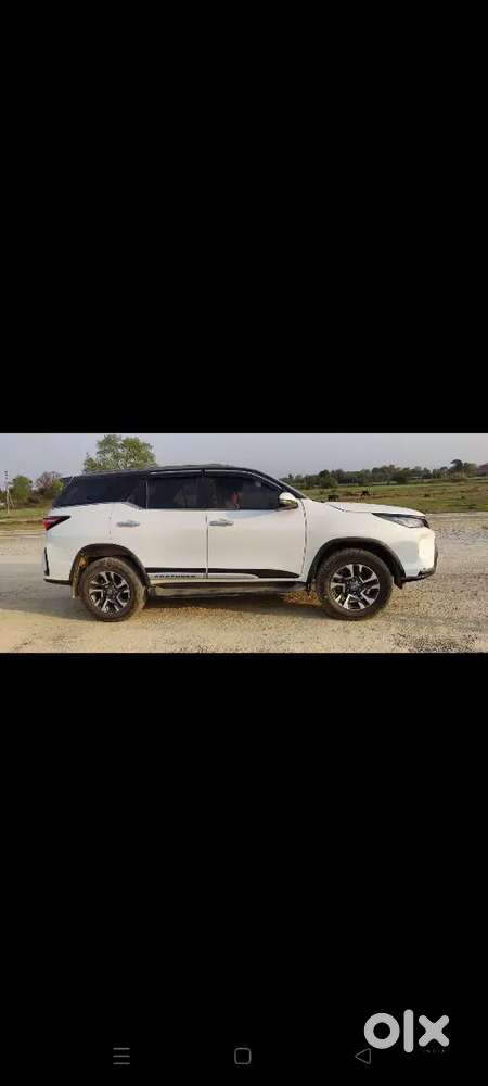 Toyota Fortuner Legender