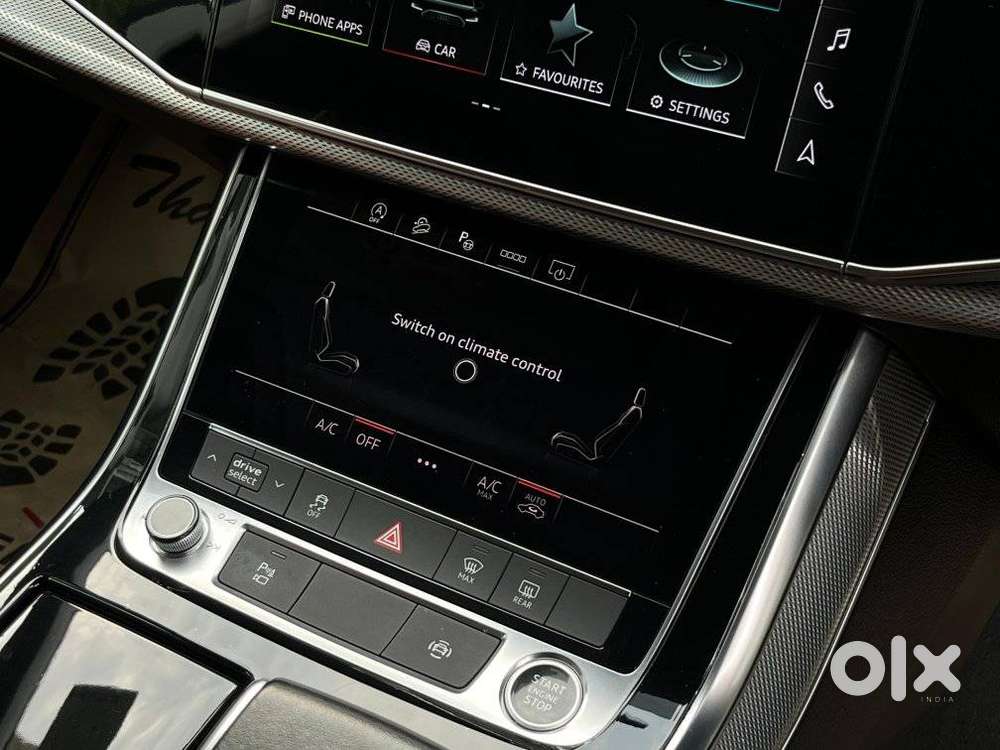 Audi Q8 3.0 Celebration Edition, 2022, Petrol