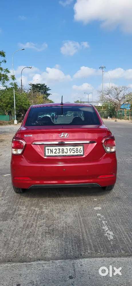Hyundai Xcent 2015 Petrol With Lcd Screen & New Tyres