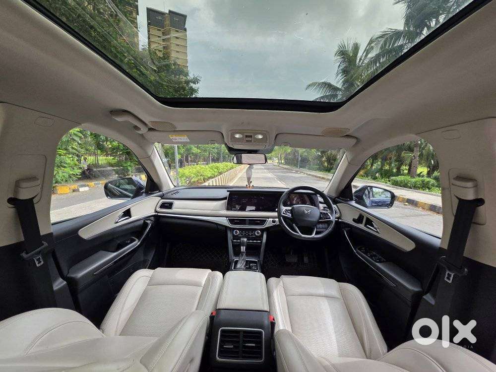 Mahindra Xuv700 2.2 Ax 7 Diesel At Luxury Pack Str, 2022, Diesel