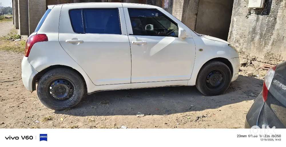 Maruti Suzuki Swift 2010 Diesel 160500 Km Driven