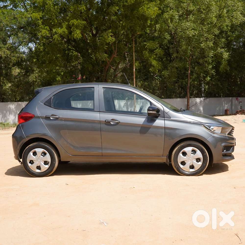 Tata Tiago 1.2 Revotron Xt (o), 2022, Petrol