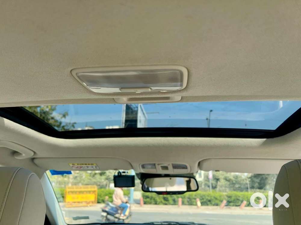 Hyundai Verna Sx(o) Petrol At, 2023, Petrol