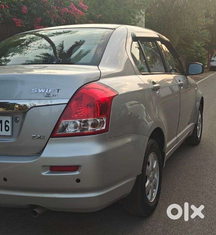 Maruti Suzuki Swift Dzire 1.2 Zxi Bsiv, 2011, Petrol