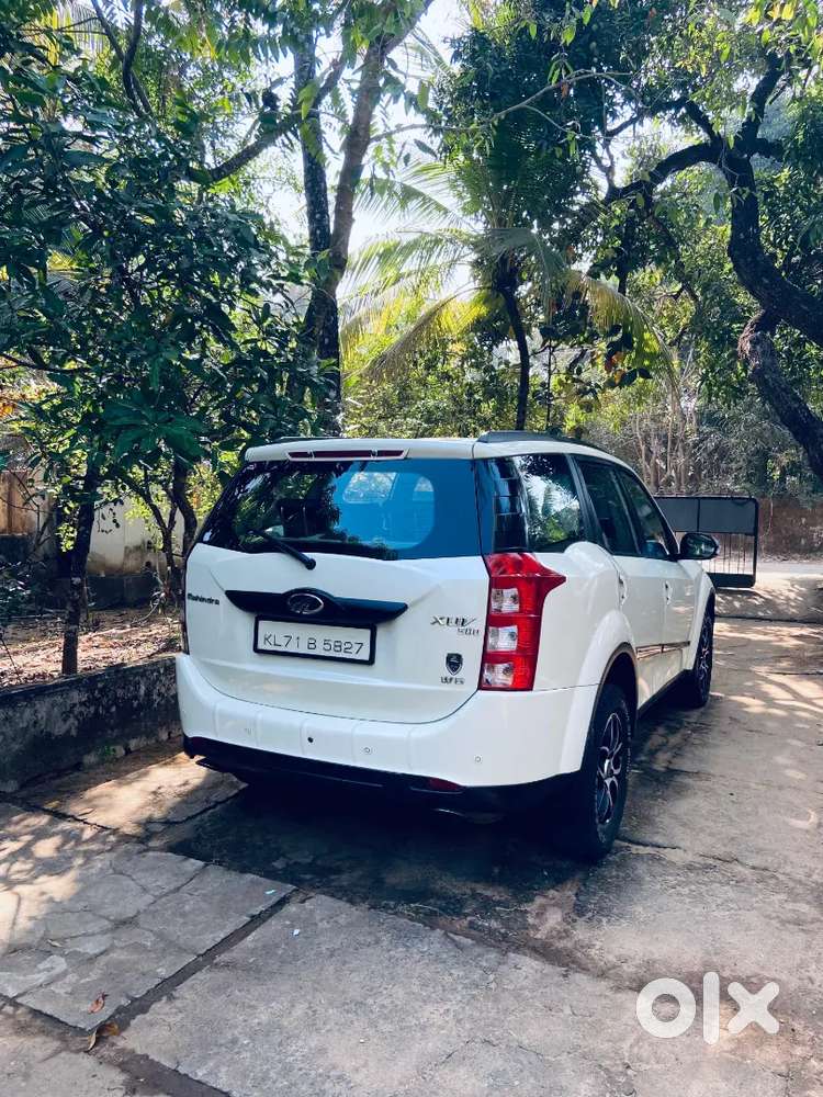 Mahindra Xuv500 2.2 W6 Diesel 2015