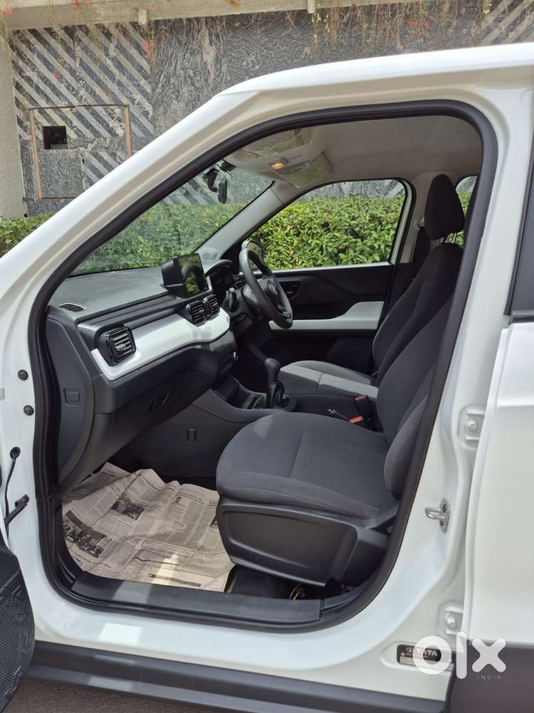 Tata Punch Pure, 2022, Petrol