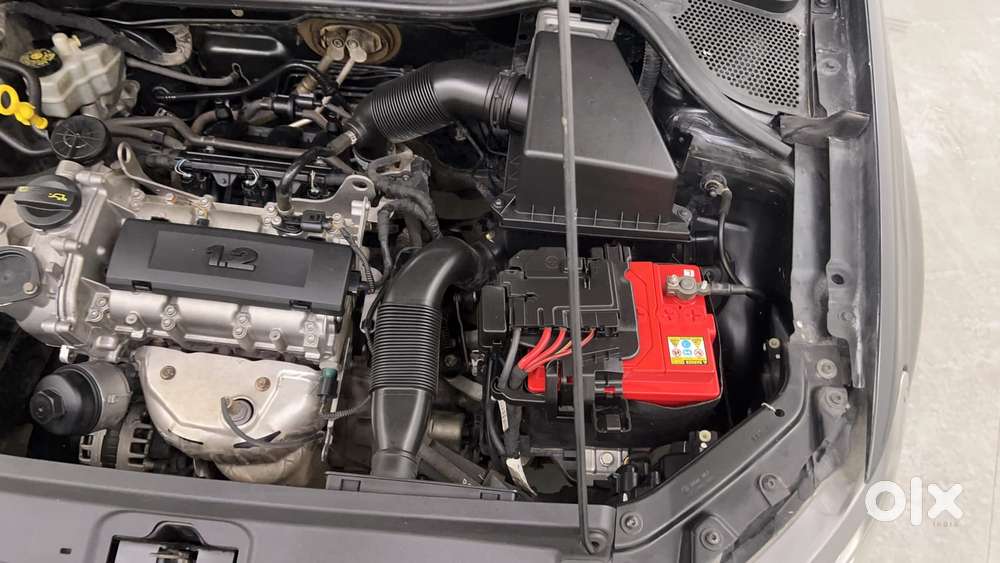 Volkswagen Polo Petrol Highline 1.2l, 2015, Petrol