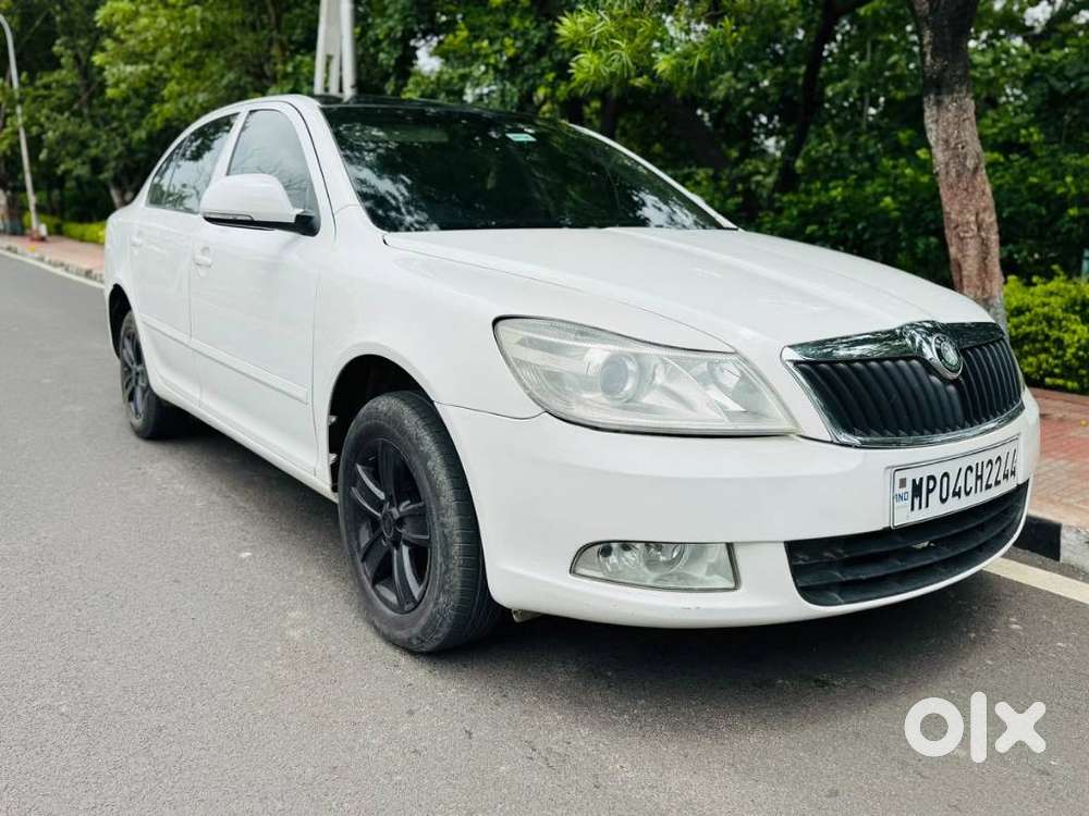 Skoda Laura 1.9 Tdi At Elegance, 2011, Diesel
