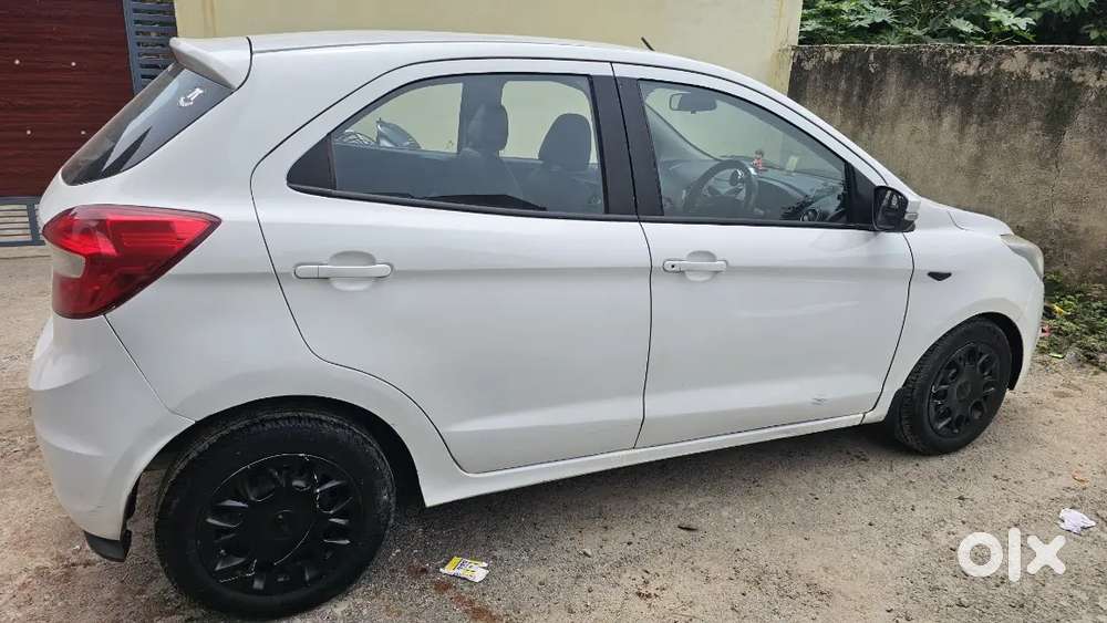 Ford Figo Titanium 2017