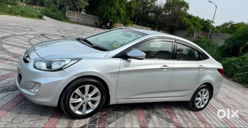 Hyundai Verna Fluidic Sx 1.6 Vtvt Petrol Car
