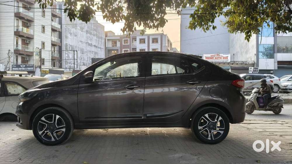 Tata Tigor Xza, 2018, Petrol