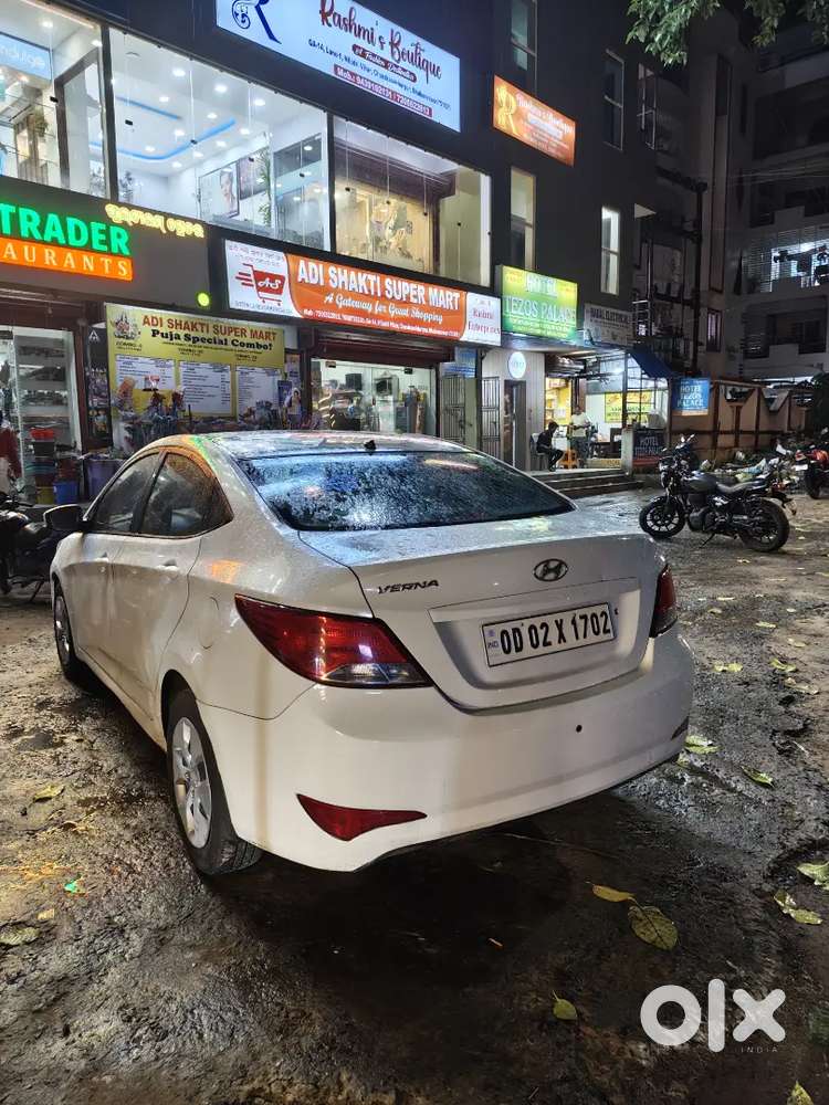 Hyundai Verna Fluidic 2015 Manual 111211 Km