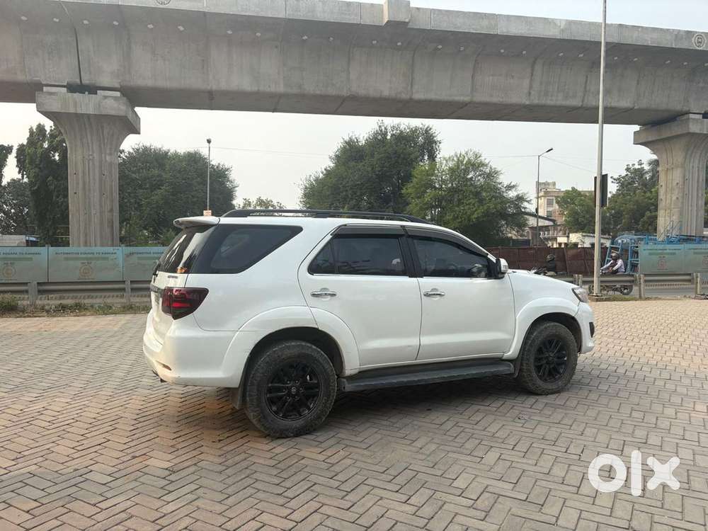 Toyota Fortuner Sportivo 2012
